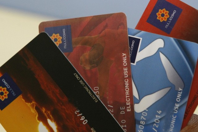 Cartões multicaixa expirados podem continuar a ser usados