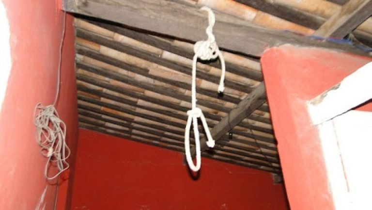 Jovem suicídio