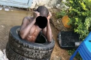 Marginais queimados vivos