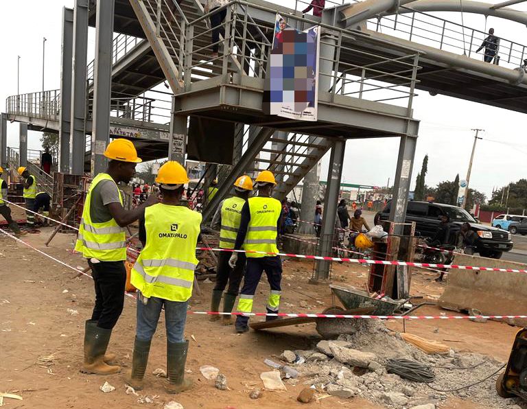 D8ECA05C-57D0-492E-80FF-D7B57F471CE9