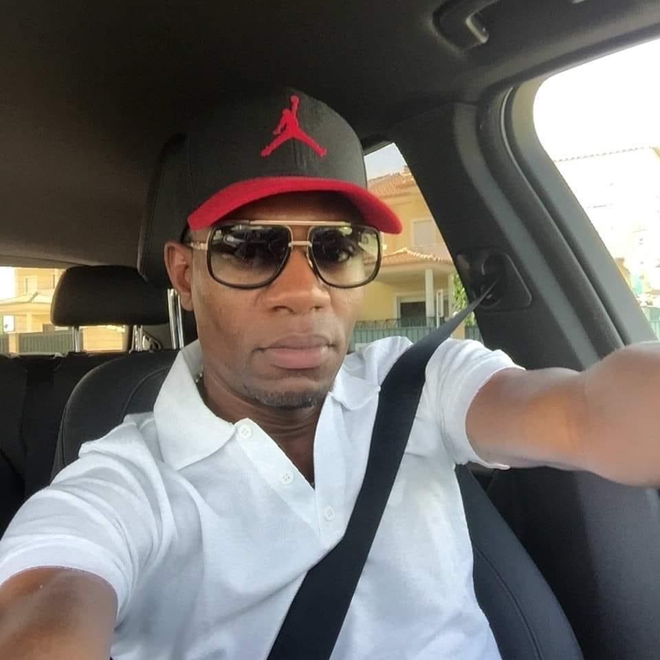 E7E7BC63-8CDE-494A-879F-F309082444D4